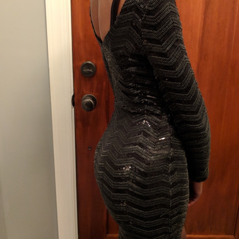 Black sequin party mini dress
